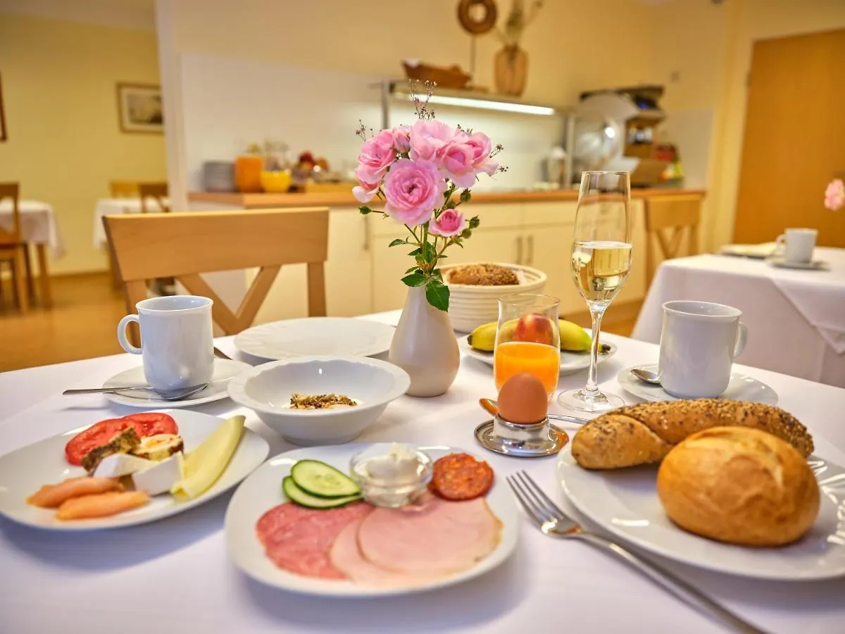 Appartement-Haus Blumenhof Бад-Грисбах 0*,