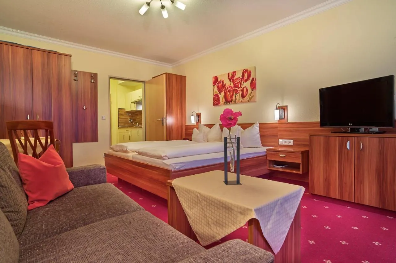 Appartement-Haus Blumenhof Бад-Грисбах