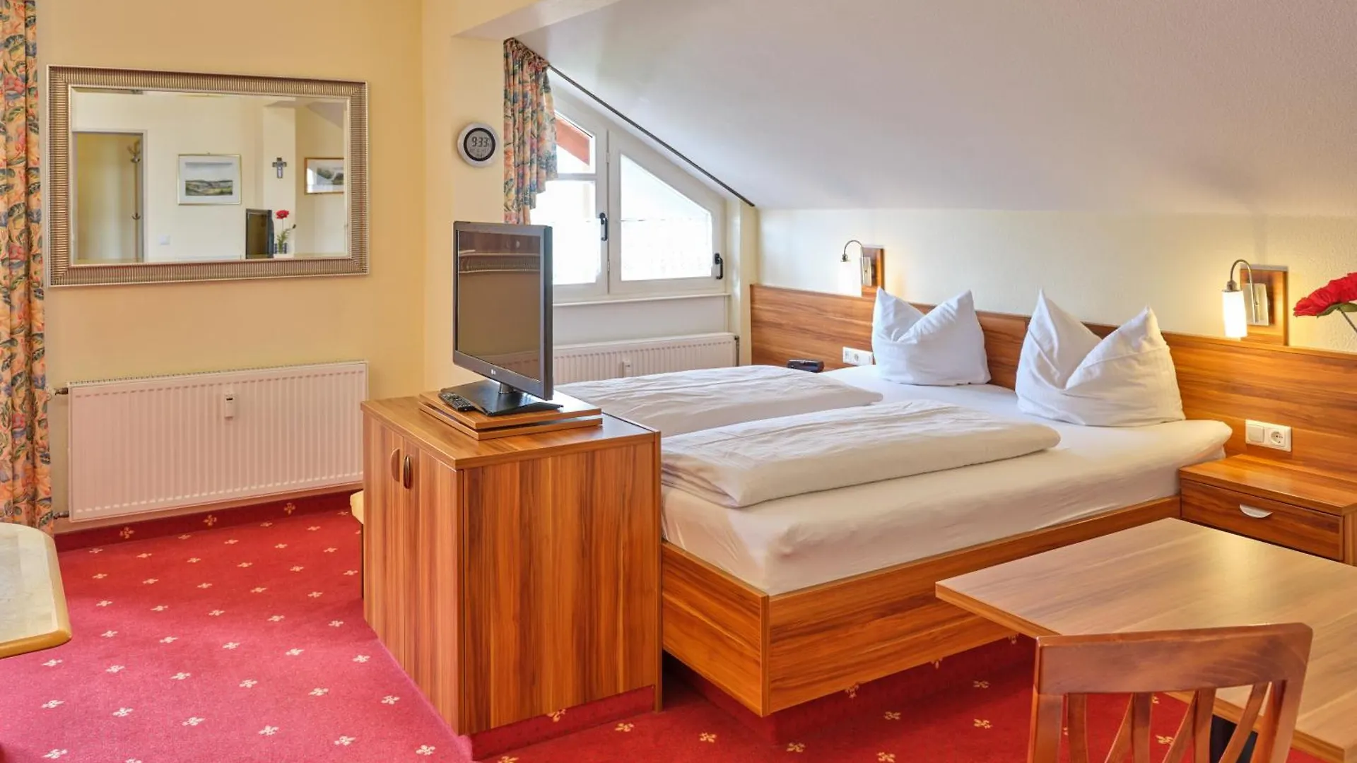 Апарт-отель Appartement-Haus Blumenhof Бад-Грисбах